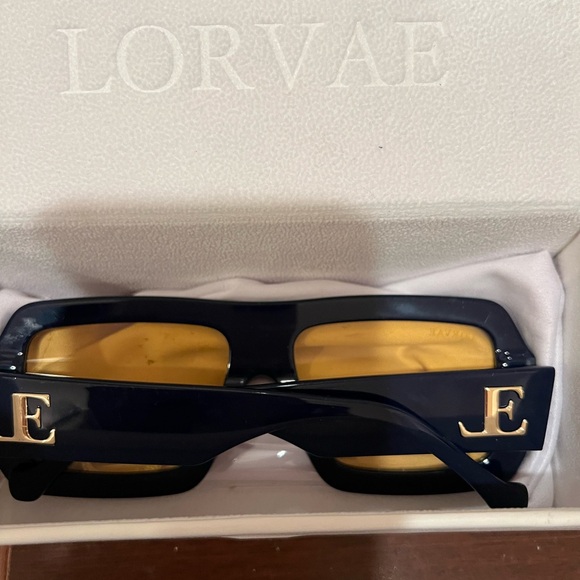 Lorvae - unbothered- denim and yellow Sunglasses - Picture 2 of 3